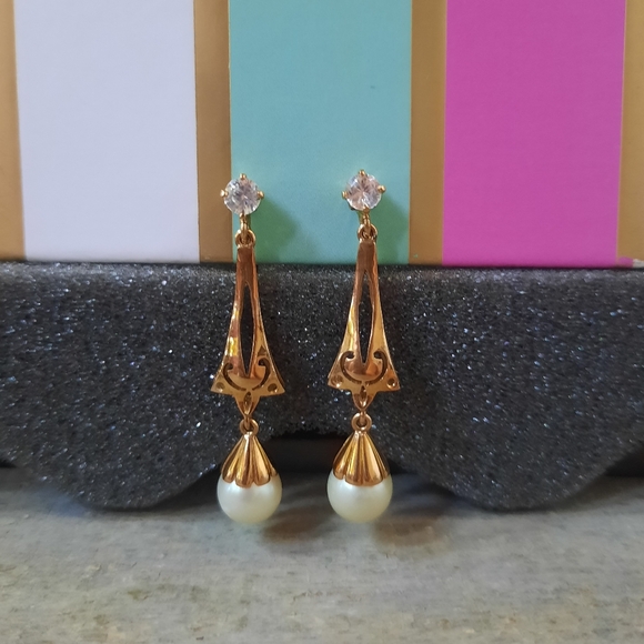 Vintage 18K Yellow Gold Custom Cultured Pearl Sapphire Screwback Earrings - Picture 7 of 15